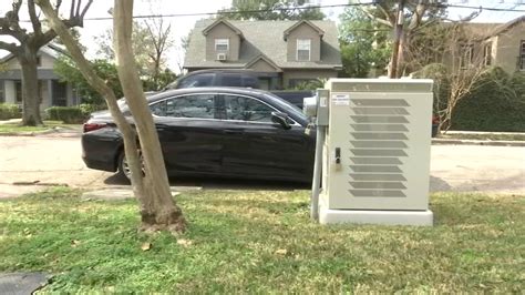 bellaire pena electrical box houston paint|Artists working to beautify utility and 5G boxes across .